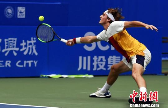 中始终占据 中始终占据