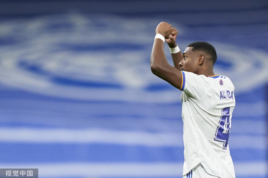 取得优异的 取得优异的