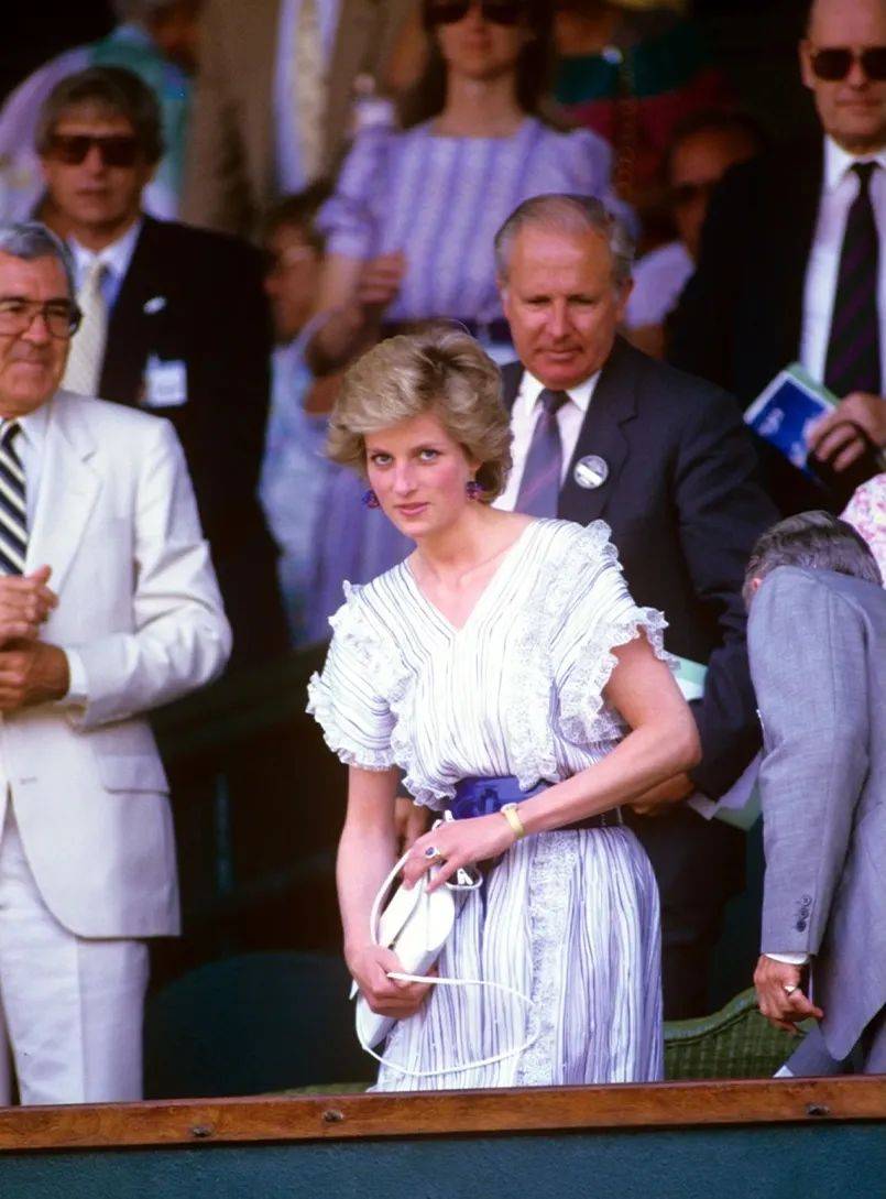 对大学生体 对大学生体