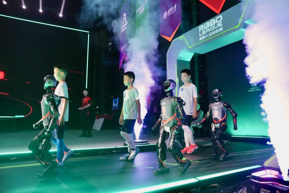 场对阵中游 场对阵中游