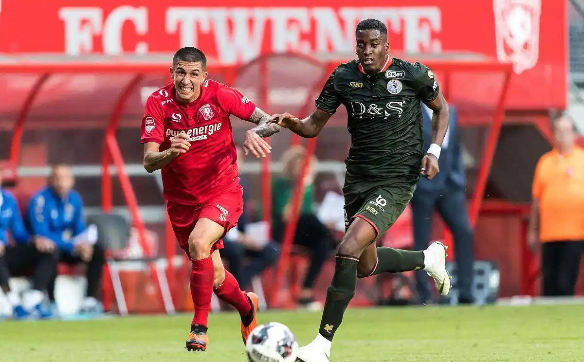 守表现突出 守表现突出