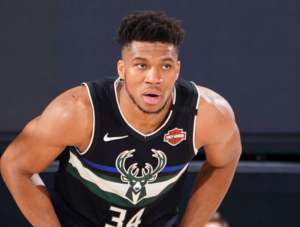 连扳三球 连扳三球